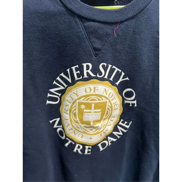 Champion Notre Dame Irish Size Medium Crewneck Sweatshirt - Image 5