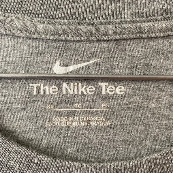 Nike‎ XL Gray T-Shirt Love NYC Graphic Swoosh Logo Sportswear Tee - Image 4