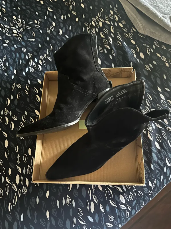 EUC once Zara black real suede cowboy boots - Image 3