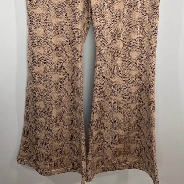 Elodie Tan Animal Print High Rise Flare Leg Pants Women XL NWT Retro Bohemian - Image 4