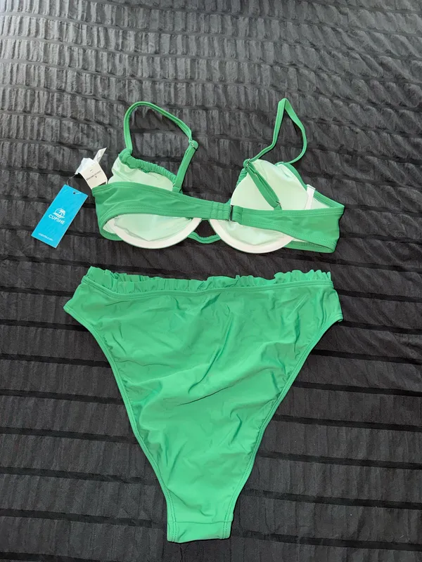Cupshe Ruffle Bikini - Image 4