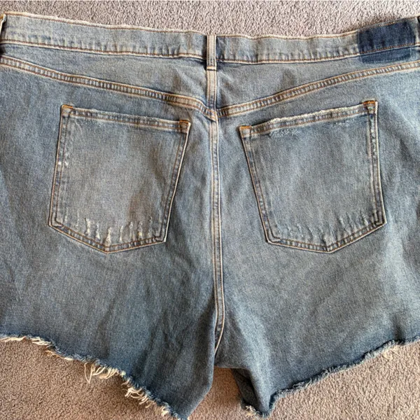 Abercrombie & Fitch Curve Love Mom‎ Shorts 36 High Rise Distressed NWT 4” Denim - Image 2
