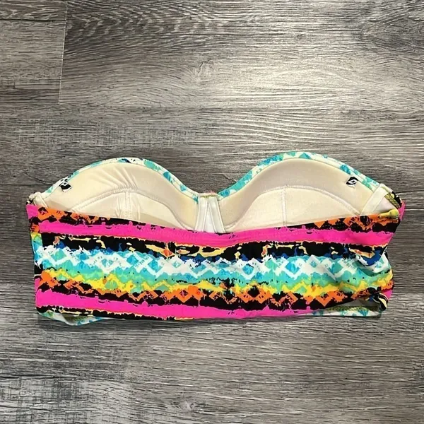 Delia’s NWOT Bando bikini top - M - Image 4