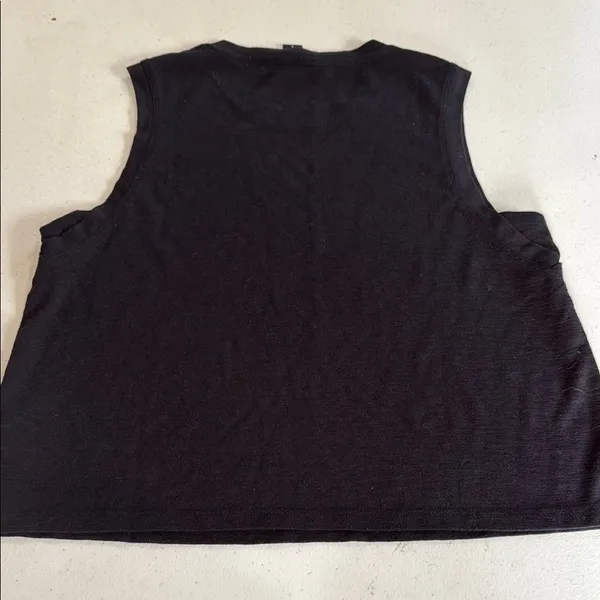 Athleta Women's Black Sleeveless Top - Image 2