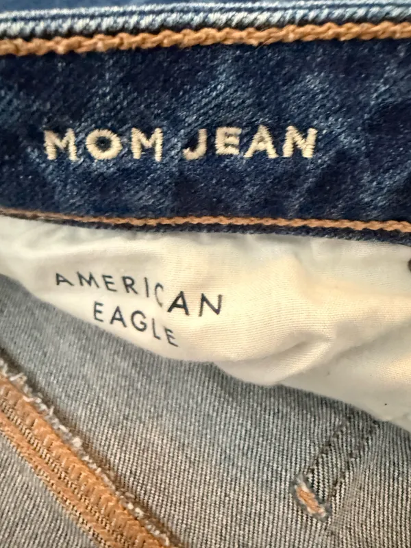 American Eagle Jeans Mom - Image 4