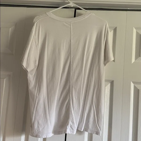 Lululemon classic white athletic top Crew Neck T-Shirt - Image 4