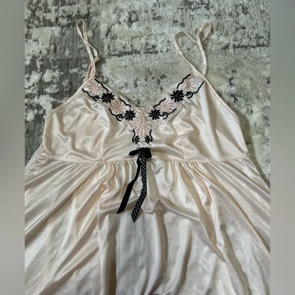 Satin Lace-Trim Chemise in Blush with Black Accent - Image 3