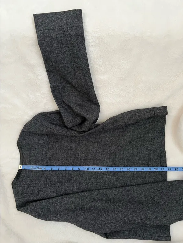 Gap Zippered Blazer size Medium - Image 7