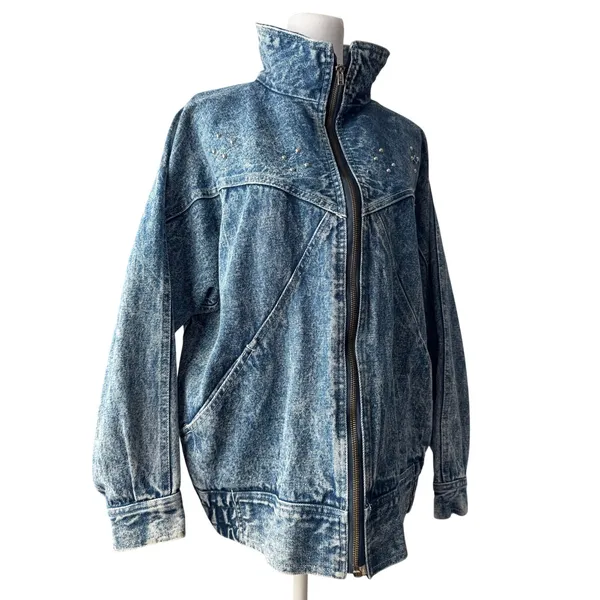 Vintage ‘80s Medium Wash Studded High Collar Full Zip Denim Jacket w/ Pockets - Image 6
