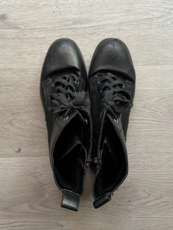 Women’s Combat Ankle Boots Black Size 8 - Image 3