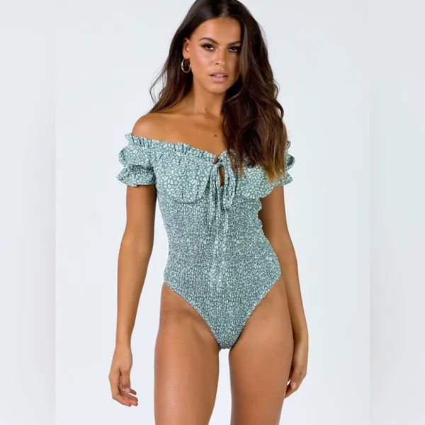 Princess Polly Asha Bodysuit in Green Size 8 New with tag - Image 2