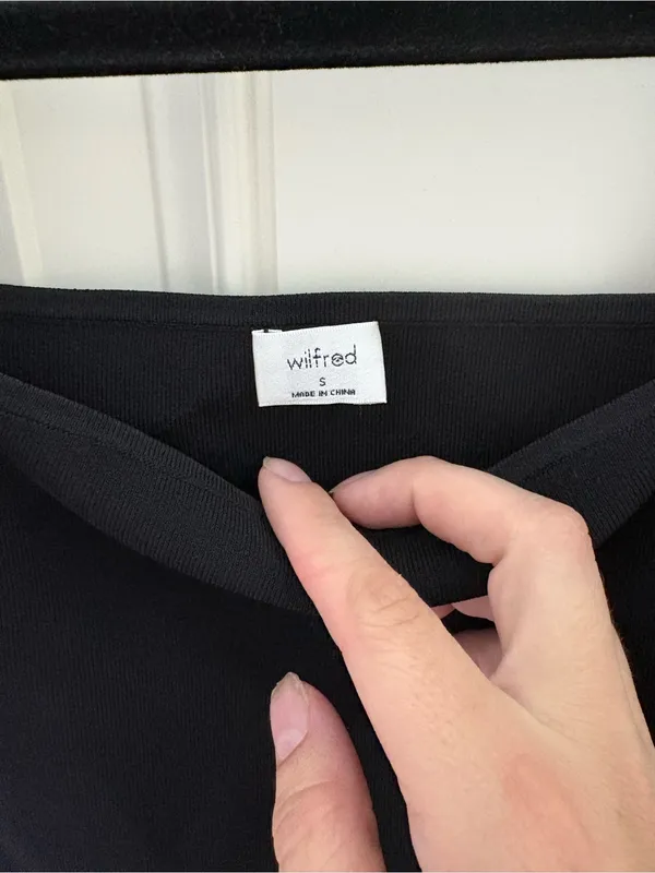 Aritzia | Wilfred Sheer Puff Sleeve Top Size Small - Image 3