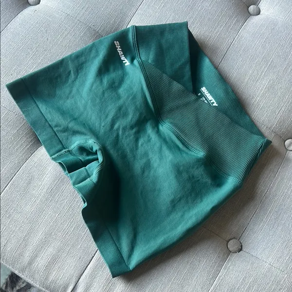 SWT Shawty V-SCRUNCH SEAMLESS SHORTS Size Small - Image 3