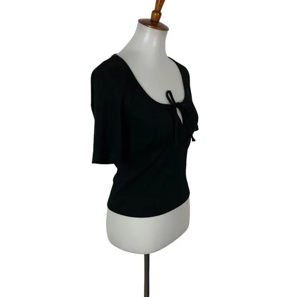 J. Crew‎ Women’s Top Medium Black Short Sleeve - Image 3