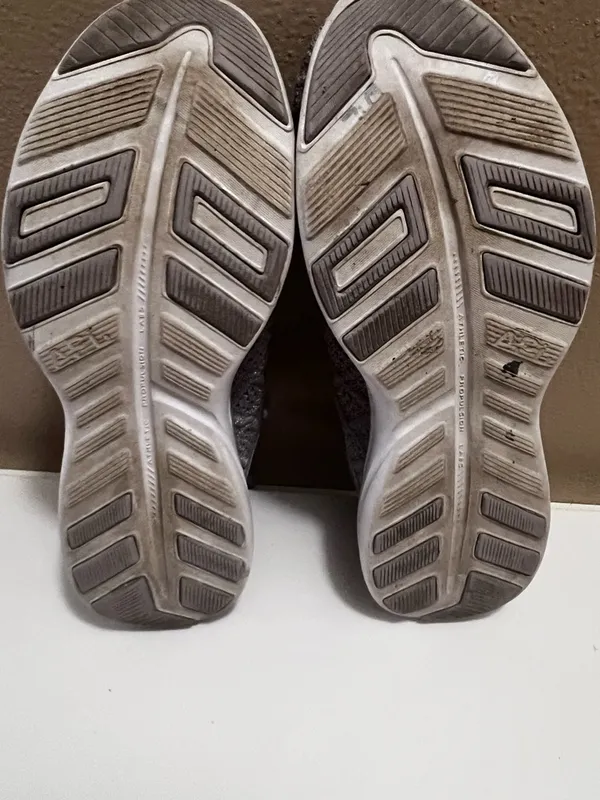 APL TechLoom Knit Sneaker in Gray Size 8.5 - Image 5