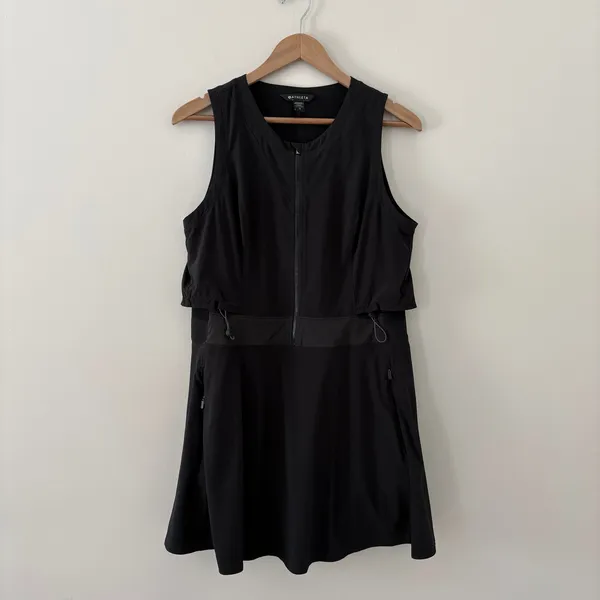 Athleta Dress Venture Out 12 Black Athletic Hiking Zip Front Built-in Shorts - Image 3