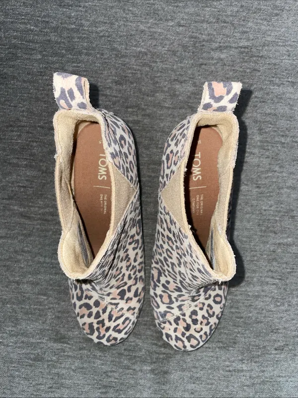 TOMS Kelsey Leopard Print Suede Wedge Ankle Booties Size 7.5 - Image 10