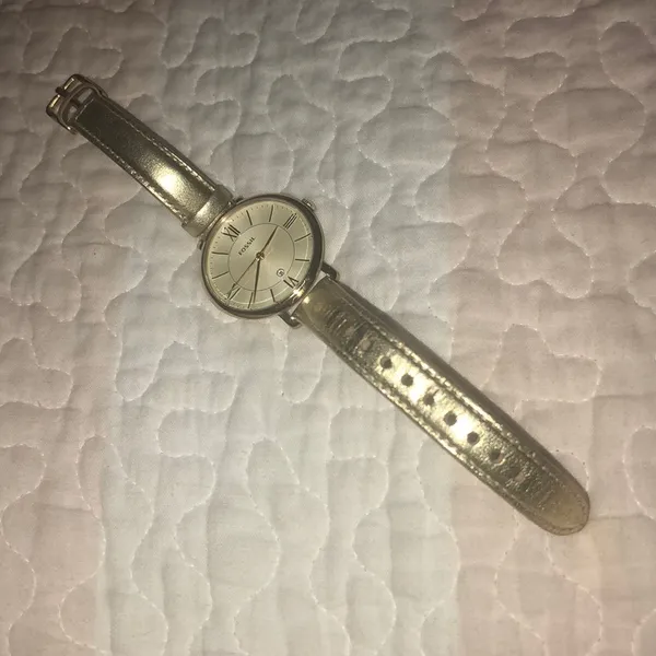 Gold Fossil watch - Image 2