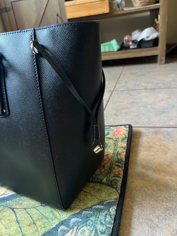 Michael Kors Black Saffiano Tote with Gold-Tone MK Charm - Image 7