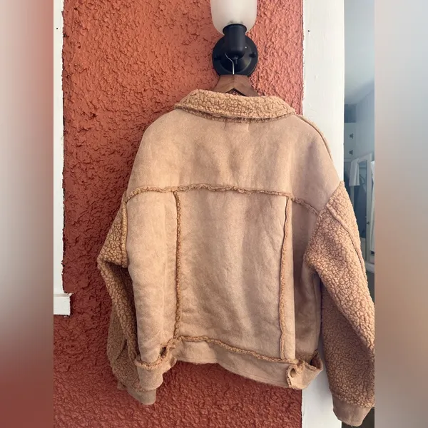 Loveriche Sherpa And Faux Suede Shacket Boxy Tan Size Large - Image 2