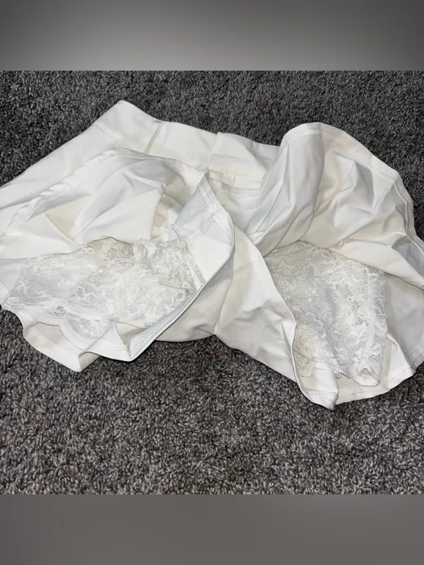 AKIRA White Lace Skirt - Image 4