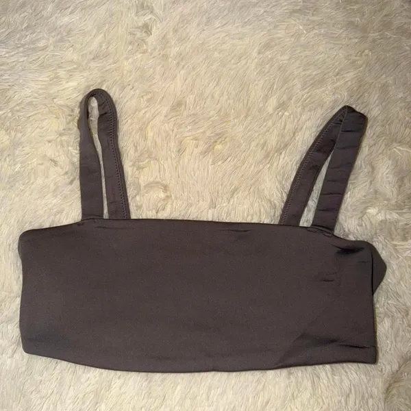 NWOT Vuori Evolve Square Neck Bra Size Medium Gray - Image 2