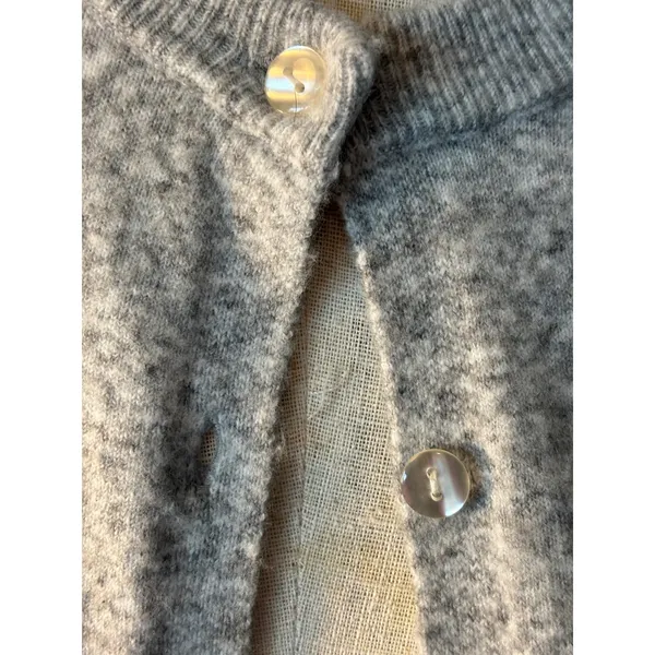 Studio B by Bobeau Gray Button Front Crew Neck Cardigan Sweater Small - Image 2