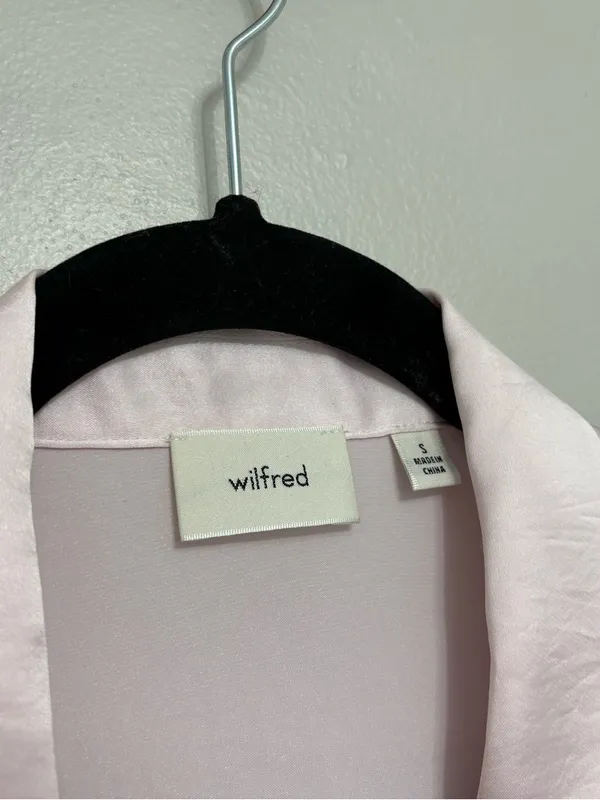 NEW Aritzia Wilfred Tie Front Satin Blouse in Mochi Pink - Size S - Image 4