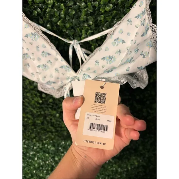 Tiger Mist Camille Crop Top Sz XS NWT Floral - Image 3