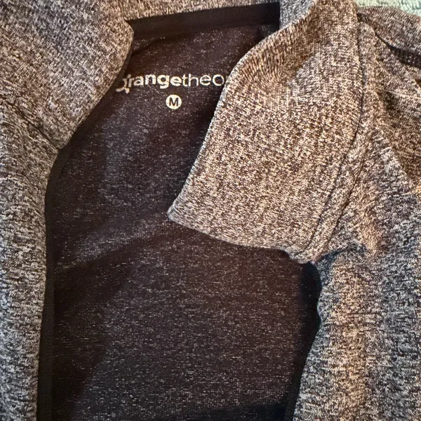 Orangetheory Fitness Gray Heather Performance Zip Jacket Thumbholes Size M - Image 3