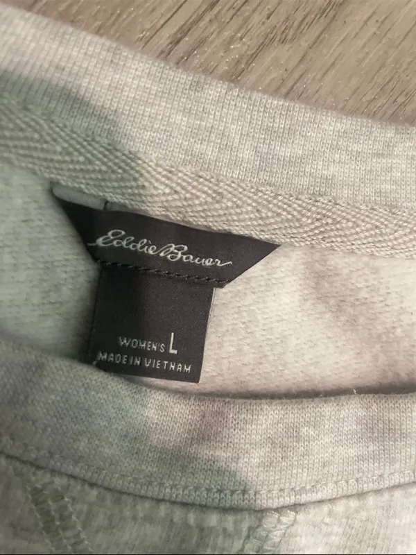 Eddie Bauer Light Gray Crewneck Sweatshirt with Navy Tag - Image 2