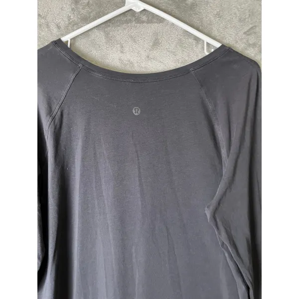Lululemon Black Long Sleeve Performance Running Top Women's Relaxed Athletic 10 - Image 4