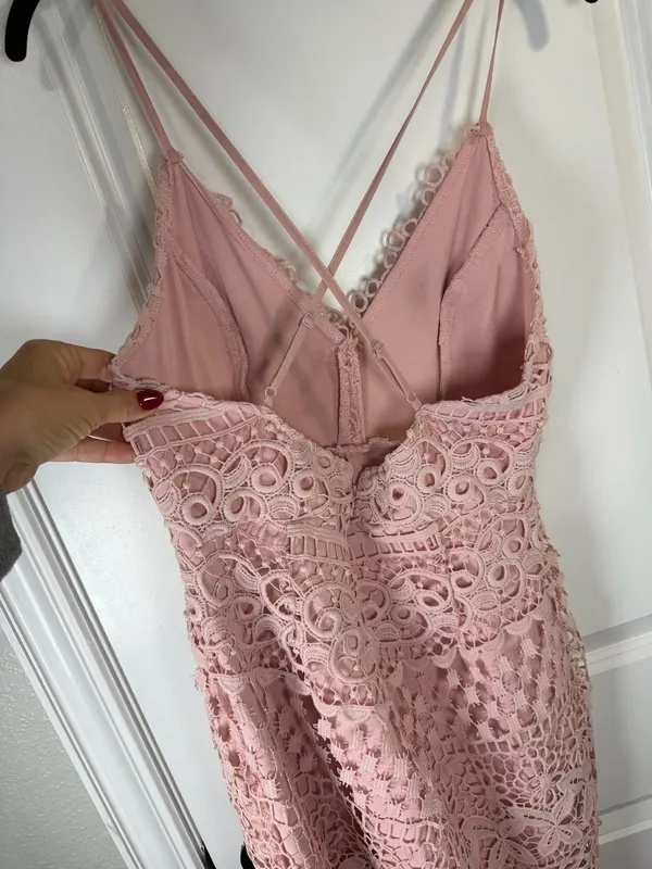 ASTR the Label Caroline Lace Mini Dress in Blush Pink Size Medium - Image 5