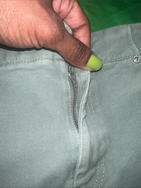 Club Monaco Green Barrel Jeans size 25 - Image 4