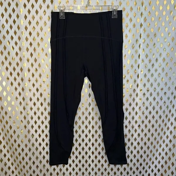 Fabletics leggings and flared pants bundle set size L ￼ - Image 5
