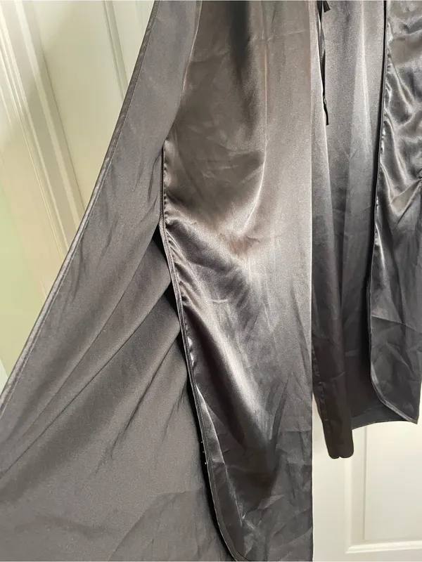 BB Dakota Black Satin Short-Sleeve Pajama Set with Drawstring Pants Size Small - Image 11