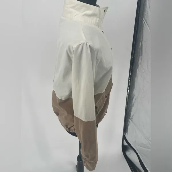 Blue pepper, women's tan and cream jacket, size‎ small - Image 4