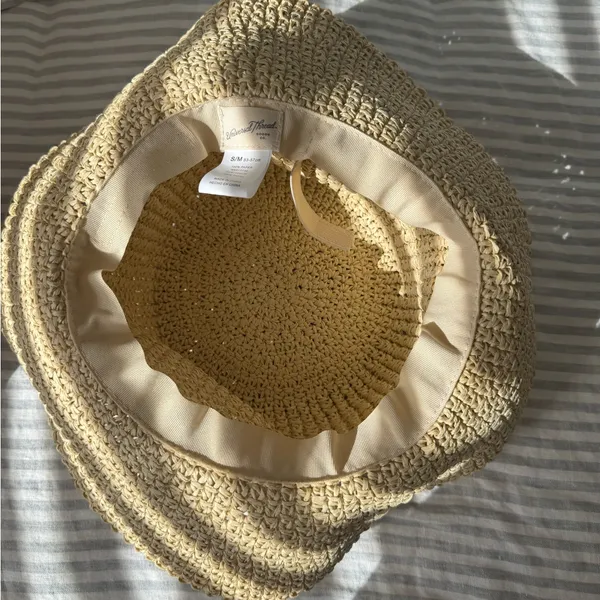 Universal Thread straw crochet bucket hat natural S/am - Image 5