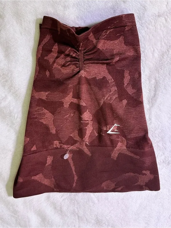 Gymshark Women’s Burgundy Camo High-Rise Bike Shorts - Image 4