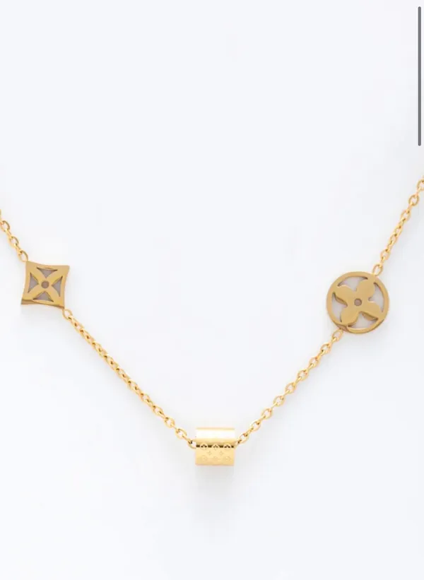 Elegant Four Leafe Clover Gold Charm Necklace - Image 2