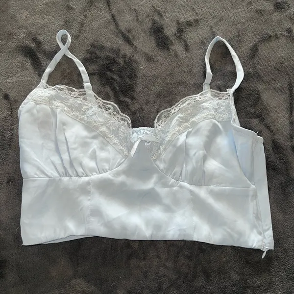 Princess Polly Old School Love Crop Top in Blue Size 2 - Image 16
