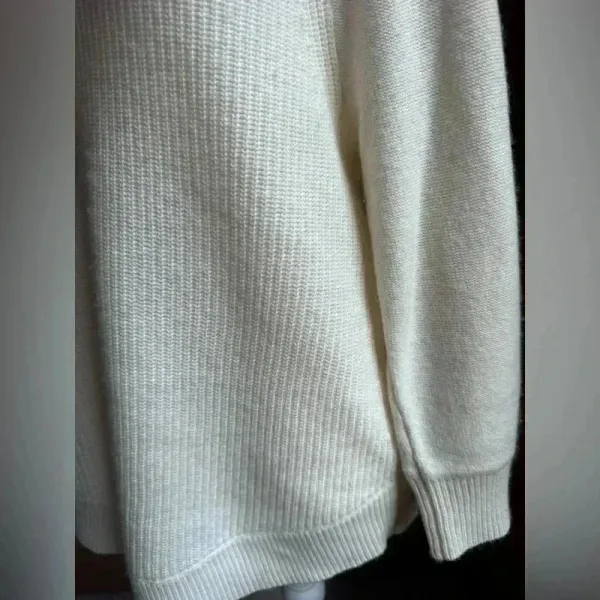 J.crew relaxed merino wool blend crewneck cable cream sweater size small - Image 3