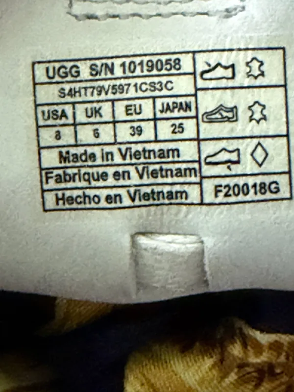 UGG Tye trainers Suede TREADLITE Lace-Up Sneakers Stardust Silver 1019058 Sz 8 Breathable coastal - Image 3
