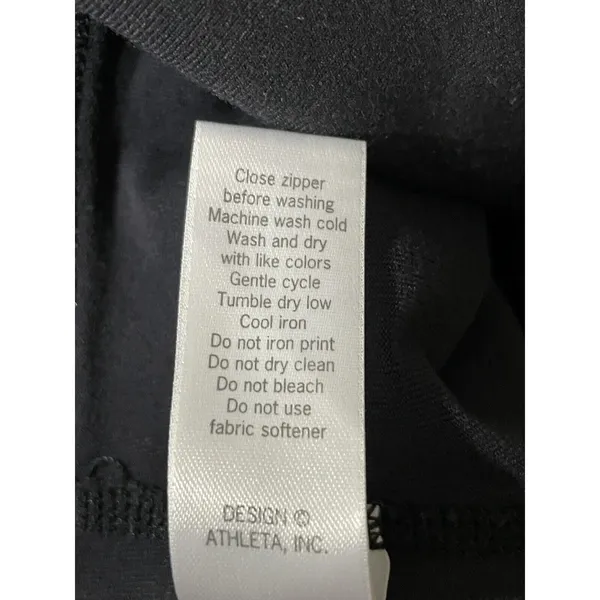 Athleta Women's Contender 2 in 1 Black Short & Skirt Size M Black Zip Pocket - Image 12