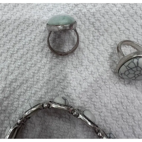 Boho Southwestern Silver Tone Faux Turquoise Marble Ring and Bracelet Set 3pc - Image 3