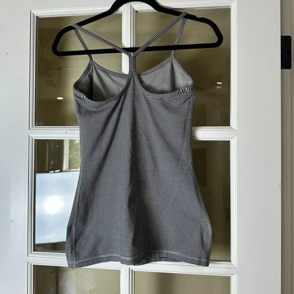 Lululemon Power Y Tank with Built In Bra Size 6 Stripes - Image 4