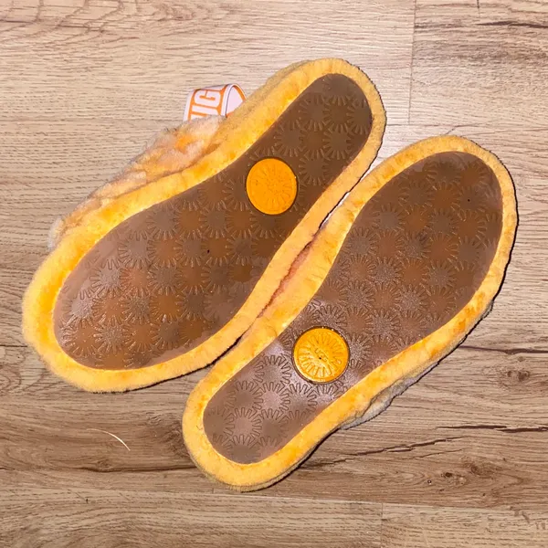 UGG 9 Vibrant Orange Fluffy Slippers - Image 3