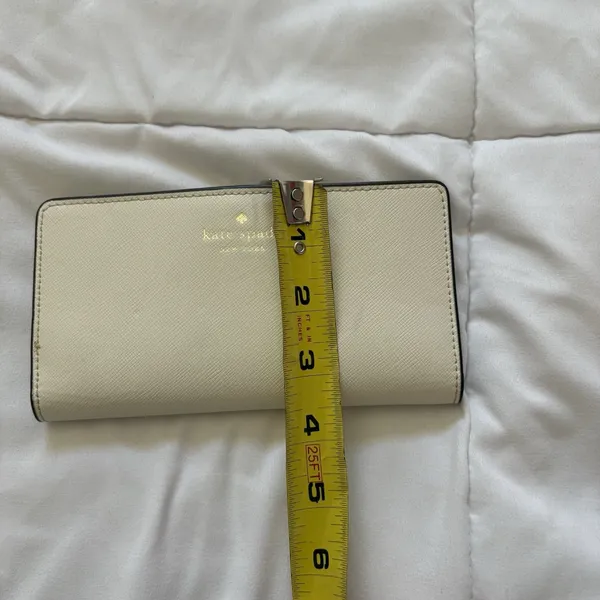 KATE SPADE Leather Slim Bifold Wallet White‎ Cream Quiet Luxury Designer READ - Image 4