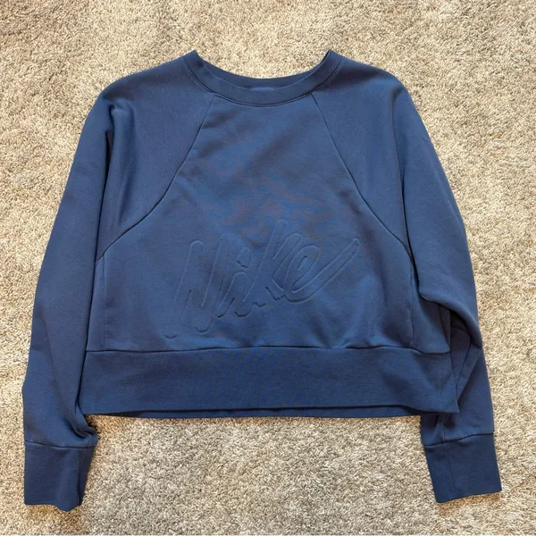 Nike Women's Dri-FIT Cropped Sweatshirt Size Medium - Image 7