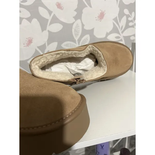Wild Fable Women’s Brown Suede Ankle Bootie Round Toe Platform Zip Faux Fur Lined US 8 - Image 2